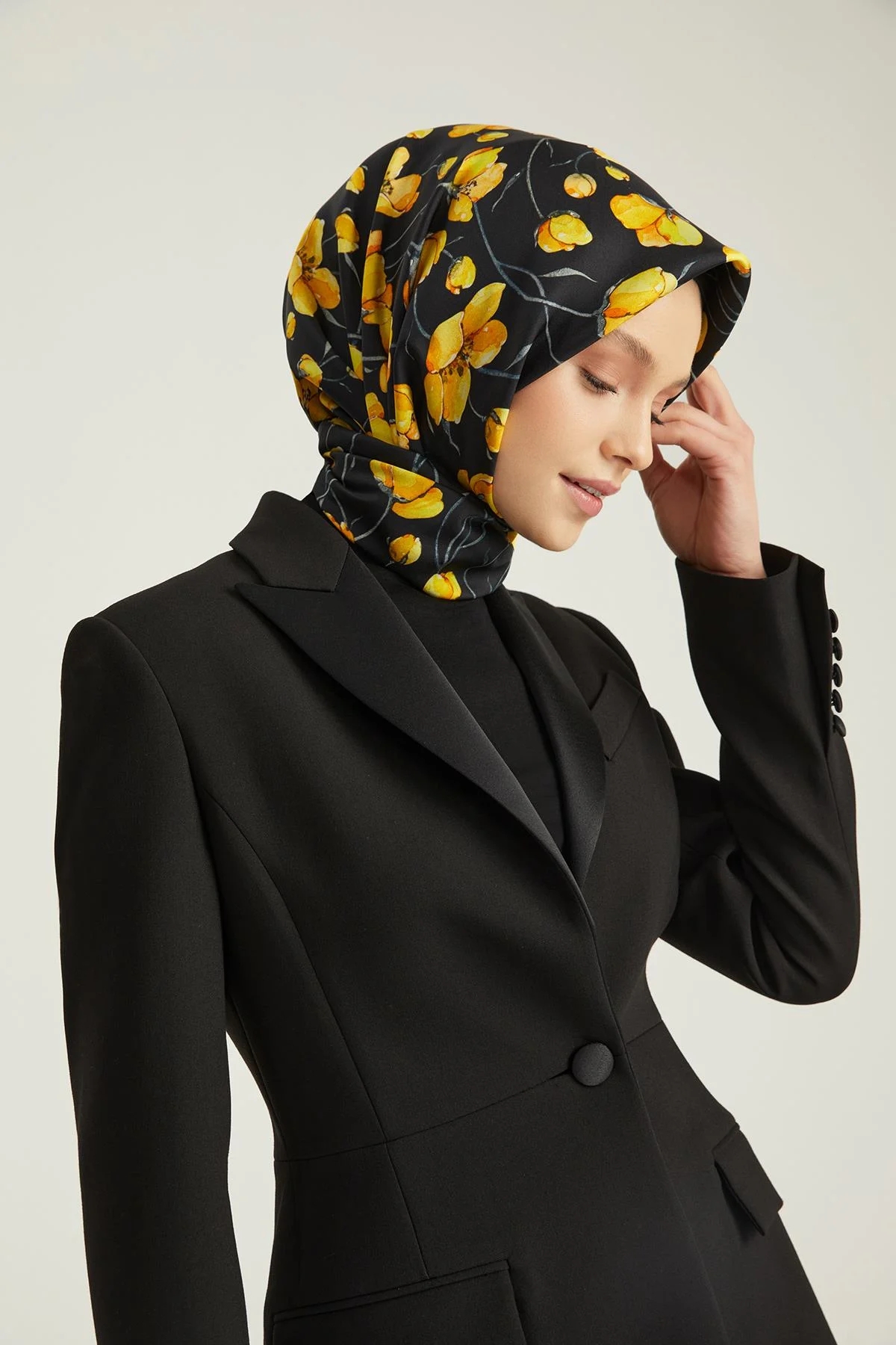 Poanes DESENLİ ÇİFT TARAFLI TWILL İPEK EŞARP görseli 1