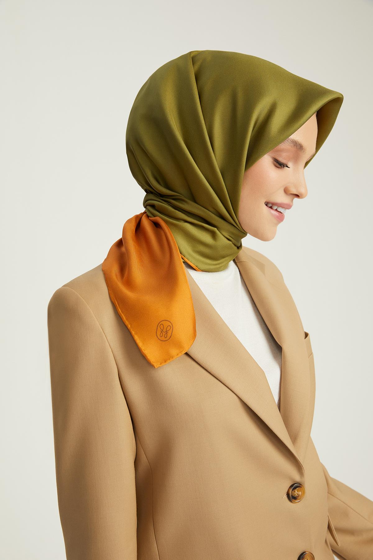 DÜZ ÇİFT TARAFLI TWILL İPEK EŞARP