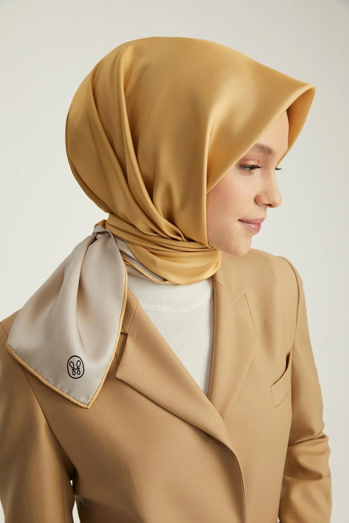 DÜZ ÇİFT TARAFLI TWILL İPEK EŞARP
