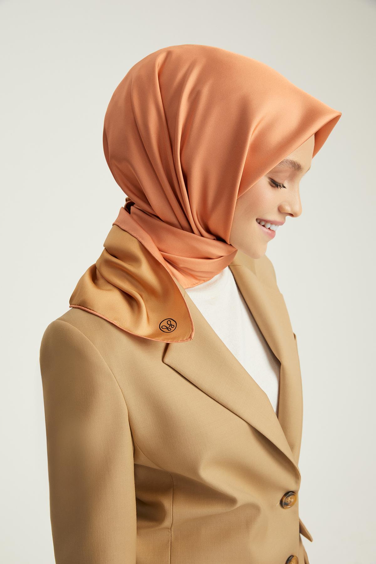 DÜZ ÇİFT TARAFLI TWILL İPEK EŞARP