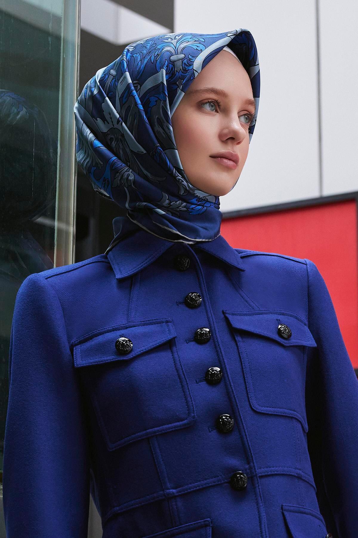 Poanes Barok Kurdele Desenli Twill İpek Eşarp görseli 3